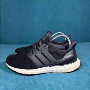 Size 8 - Women’s Adidas Ultraboost black shoes
